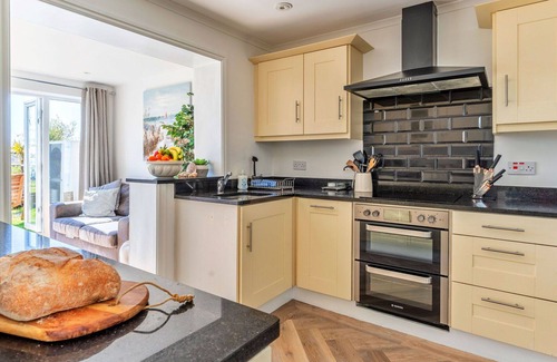 Mynytho House | Beautiful villa for 7 guests with WIFI, balcony and pets allowed