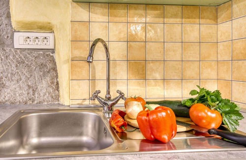 Grabri House | Beautiful villa for 7 people with A/C, private pool, WIFI, hot tub, TV and pets allowed