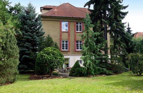 Prague 10 Villa | Beautiful villa for 8 people with hot tub, WIFI, TV and pets allowed