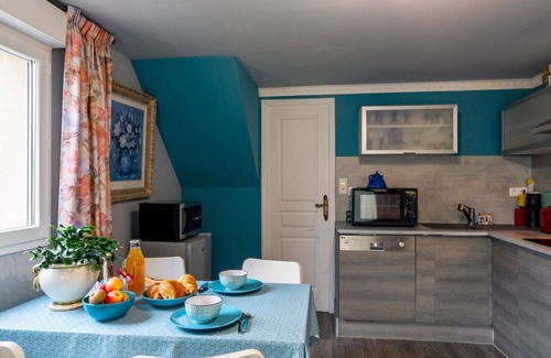 Locquirec House | Beautiful villa for 3 guests with WIFI, TV, patio, pets allowed and parking