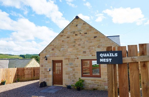 Edlingham House | Beautiful villa for 4 people with WIFI, TV, pets allowed and parking