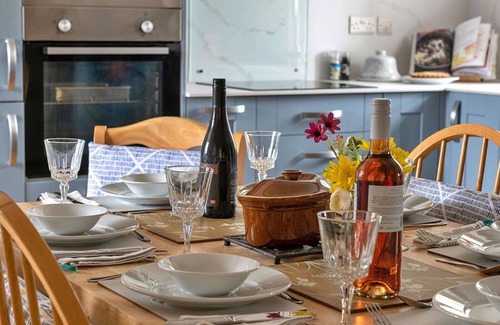 Llandrillo House | Beautiful villa for 4 guests with hot tub, WIFI, TV and terrace