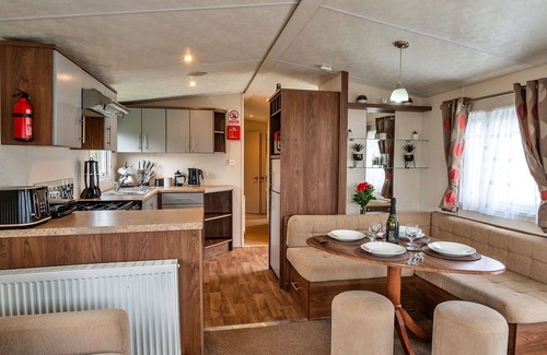 Helston House | Beautiful villa for 6 guests with pool, WIFI, terrace and pets allowed