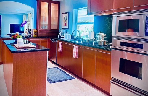Pinecrest Villa | Beautiful villa in a highly desirable & gated community.