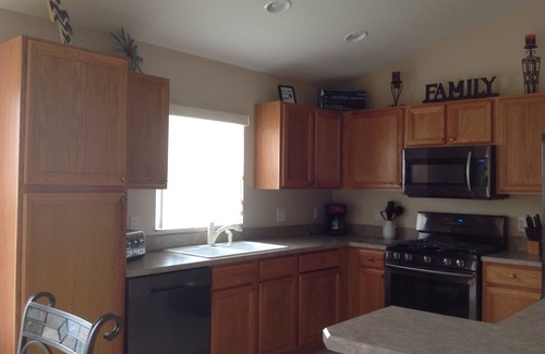 Solana House | Beautiful villa in gated 5 Bdrm 4 bath private pool and spa near Disney