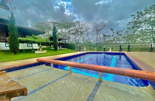 Quimbaya Villa | Beautiful Villa in Quimbaya With Luxurious Pool