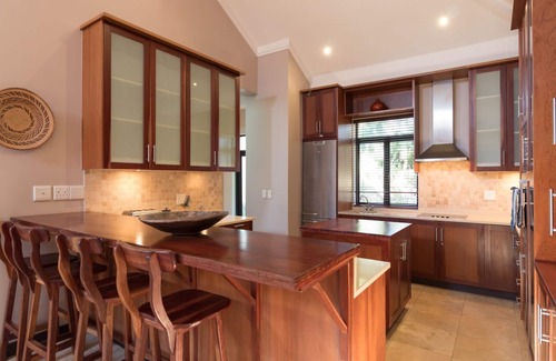 Knysna Villa | Beautiful villa in the Pezula Golf Estate with heated pool