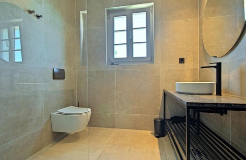 Karlovici Villa | Beautiful Villa in Zminj with Swimming Pool