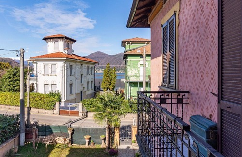 Porto Ceresio House | Beautiful villa for 7 people with WIFI, TV, balcony and parking