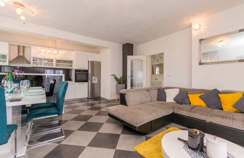 Tinj Villa | Beautiful villa Maris with pool