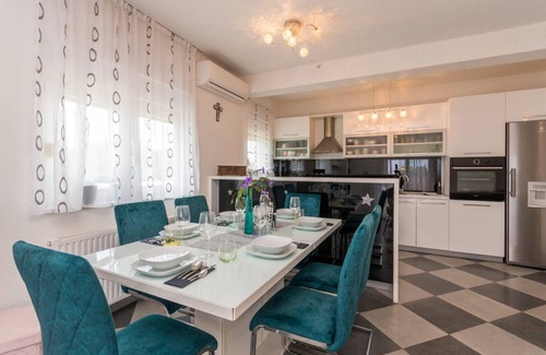 Tinj Villa | Beautiful villa Maris with pool