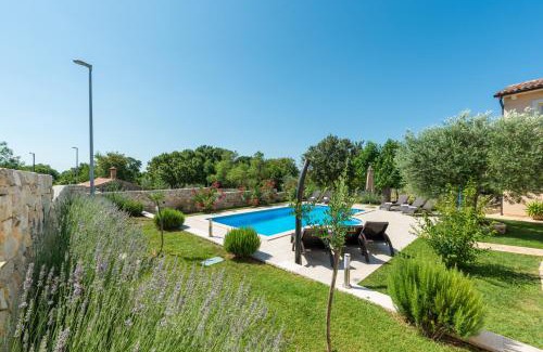 Brgod Villa | Beautiful villa Natura with pool in Labin