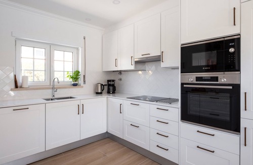 Praia del Rei Villa | Beautiful villa renovated Spring 2024 situated on top Portuguese resort