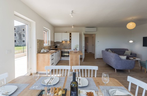 Baredine Villa | Beautiful Villa Skarline with outdoor pool in Buje