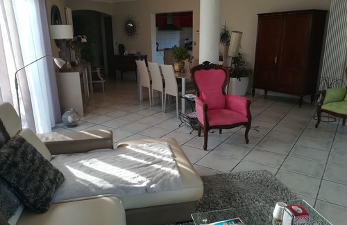 Caveirac House | Beautiful villa to enjoy the joys of summer in a quiet environment.
