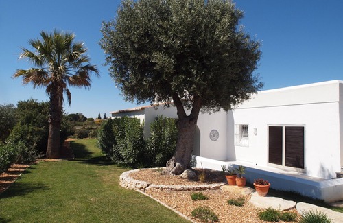 Mato Serrao Villa | Beautiful villa w. heated pool, peaceful, family-friendly, high speed internet