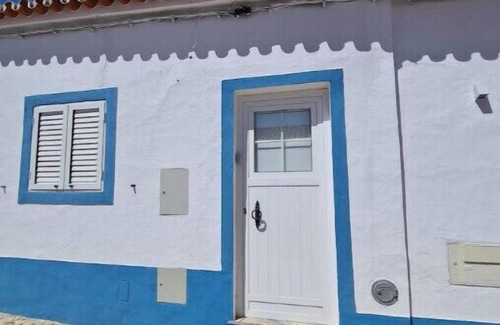 Mourao Villa | Beautiful Villa w/Pool & Patio 5m from the Beach