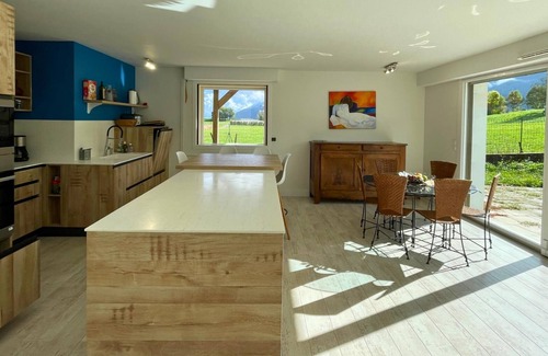 Chateauneuf House | Beautiful villa with mountain view, Beautiful villa with mountain view