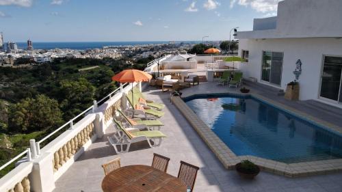 St. Andrew's Apartment | Beautiful Villa with Breathtaking Views in Swieqi by 360 Estates