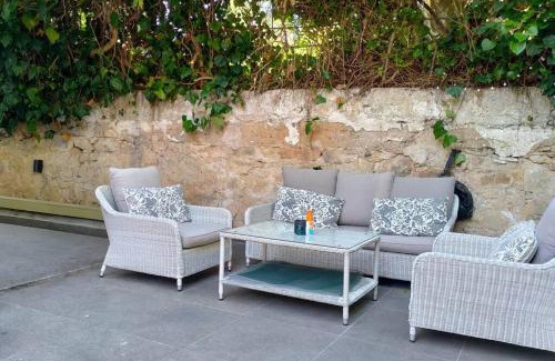 Adalar Villa | Beautiful Villa with Garden Princess Islands