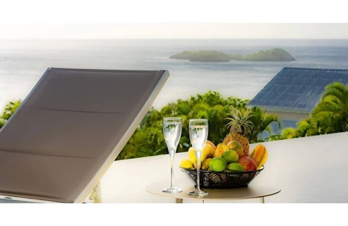 Bouillante Villa | Beautiful villa with sea view and Cousteau reserve with mirror pool 5*