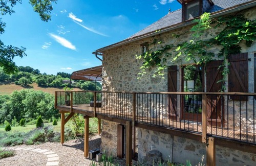 La Fouillade House | Beautiful villa with heated Pool - near Najac