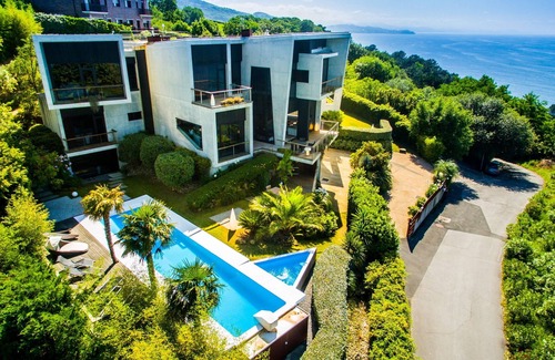 San Sebastian Villa | Beautiful villa with panoramic views of the sea Amezti 58