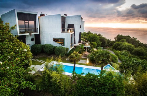 San Sebastian Villa | Beautiful villa with panoramic views of the sea Amezti 58