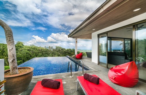 Bophut Villa | Beautiful Villa with Seaview from Every Room. Private infinity Seaview Swim Pool