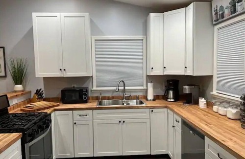 Le Roy House | Beautiful Village of LeRoy Home
