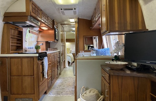 Burton House | Beautiful Vintage Airstream, Beaufort SC-Enjoy the Journey