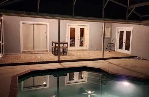 Campbell House | Beautiful vintage home with private pool