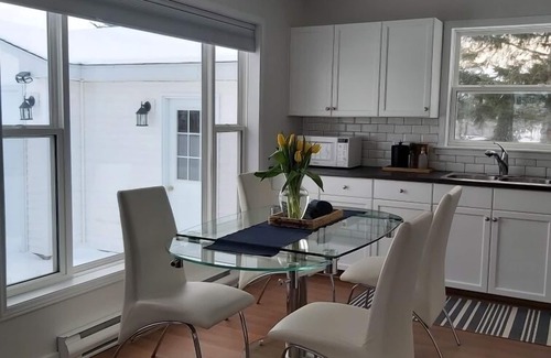 The Bluff House | Beautiful waterfront cottage on large property. Walking distance to Parlee Beach
