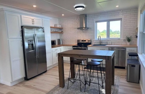 Bridgetown House | Beautiful Waterfront House on Annapolis River; 5 mins from Bridgetown!
