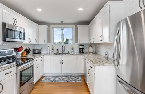 Matunuck House | Beautiful Waterfront home! Panoramic Deck. Walk to beach!