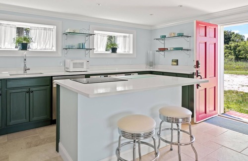 Temperanceville Cottage | Beautiful, Waterfront, Luxury