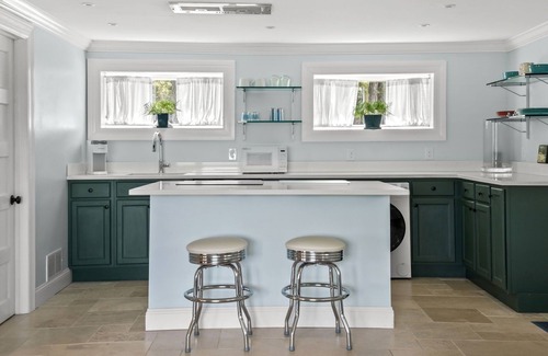 Temperanceville Cottage | Beautiful, Waterfront, Luxury