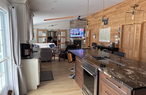 Port Loring House | Beautiful waterfront home minutes to Port Loring-family friendly, smoke/pet free