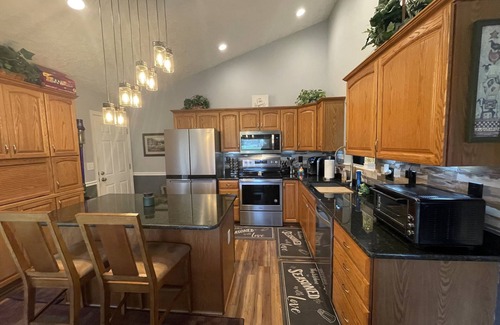 Elizabethton House | Beautiful Waterfront Home on Watauga River