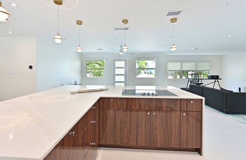 Palmetto House | Beautiful Waterfront 3-bedroom house with dock space in serene Palmetto