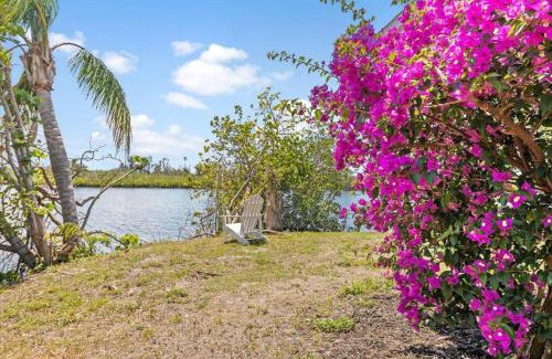 Punta Gorda Apartment | Beautiful waterfront condo 1