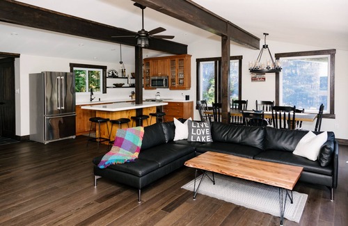 Eagle Lake Cottage | Beautiful Waterfront 4 Season Lake House