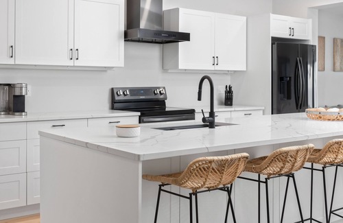 Kingsville Cottage | Beautiful Waterfront Cottage