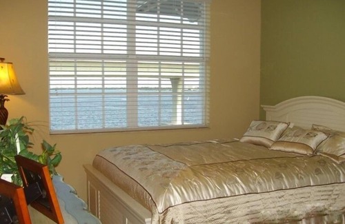 Stuart Condo | Beautiful Waterfront Condo with Boat Dockage in Stuart Florida