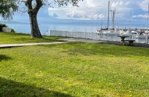 Sciez House | BEAUTIFUL WATERFRONT