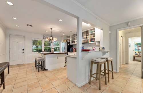 Dickinson House | Beautiful waterfront home with sunroom, hammock, grill, washer/dryer & AC