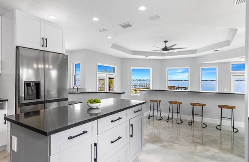 Iona House | Beautiful Waterfront Living in Ft Myers