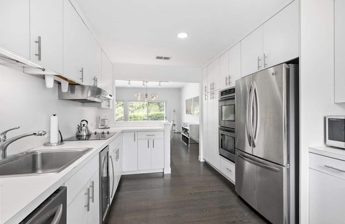 Water Mill Condo | Beautiful Waterfront Condo