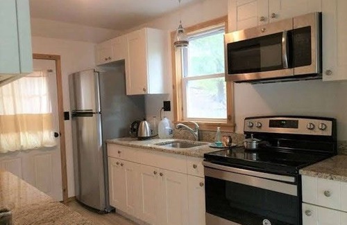 Littleton Cottage | Beautiful waterview and water access from adorable cottage