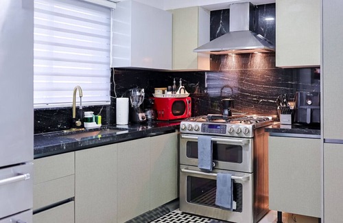 Ciudad Universitaria Apartment | Beautiful well appointed City Center 2BD Condo, Full AC, Fast Wi-Fi, Near all.